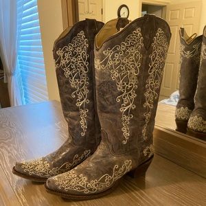 Corral boots